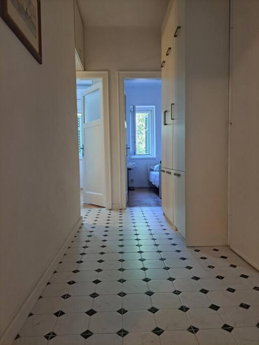 Emaus Garden - Center & 2 Bth Apartment *