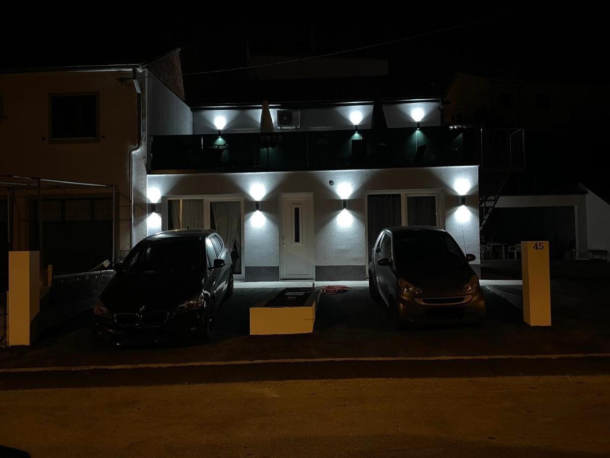Matijas, 3 Bedroom With Terrace And Parking