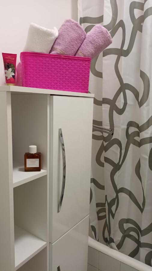 Leona Apartment-perfect For Four Apartment