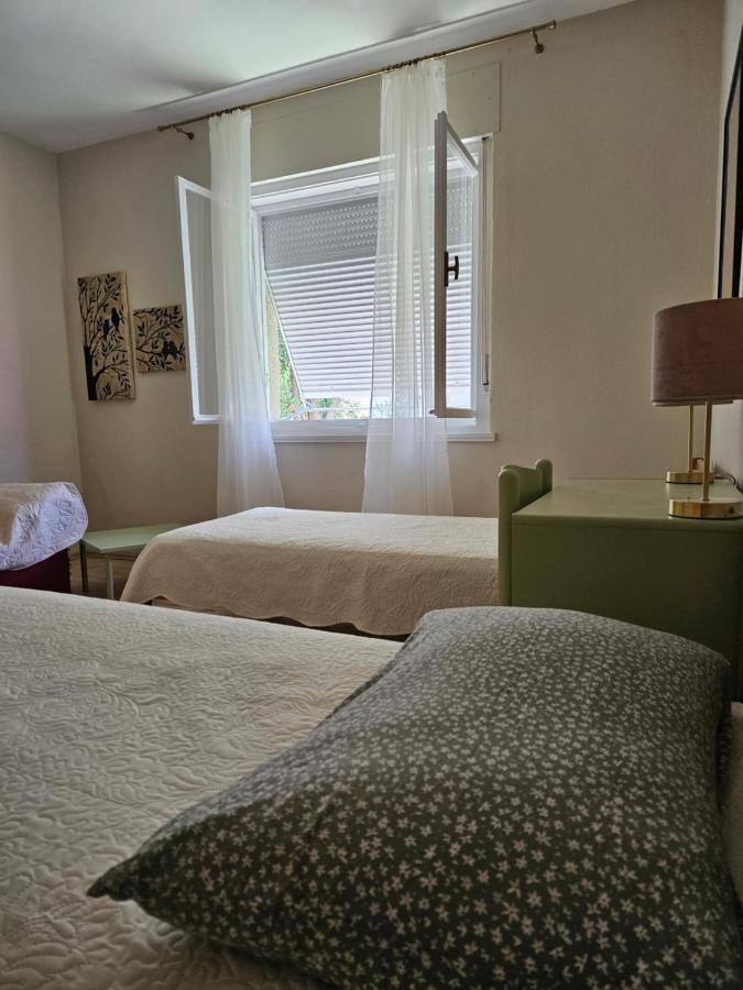Quiet 2br Apt * Split