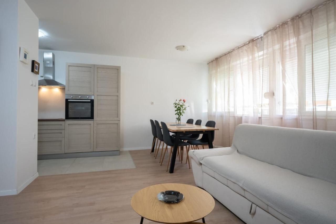 Apartman Mirjana Apartamento *