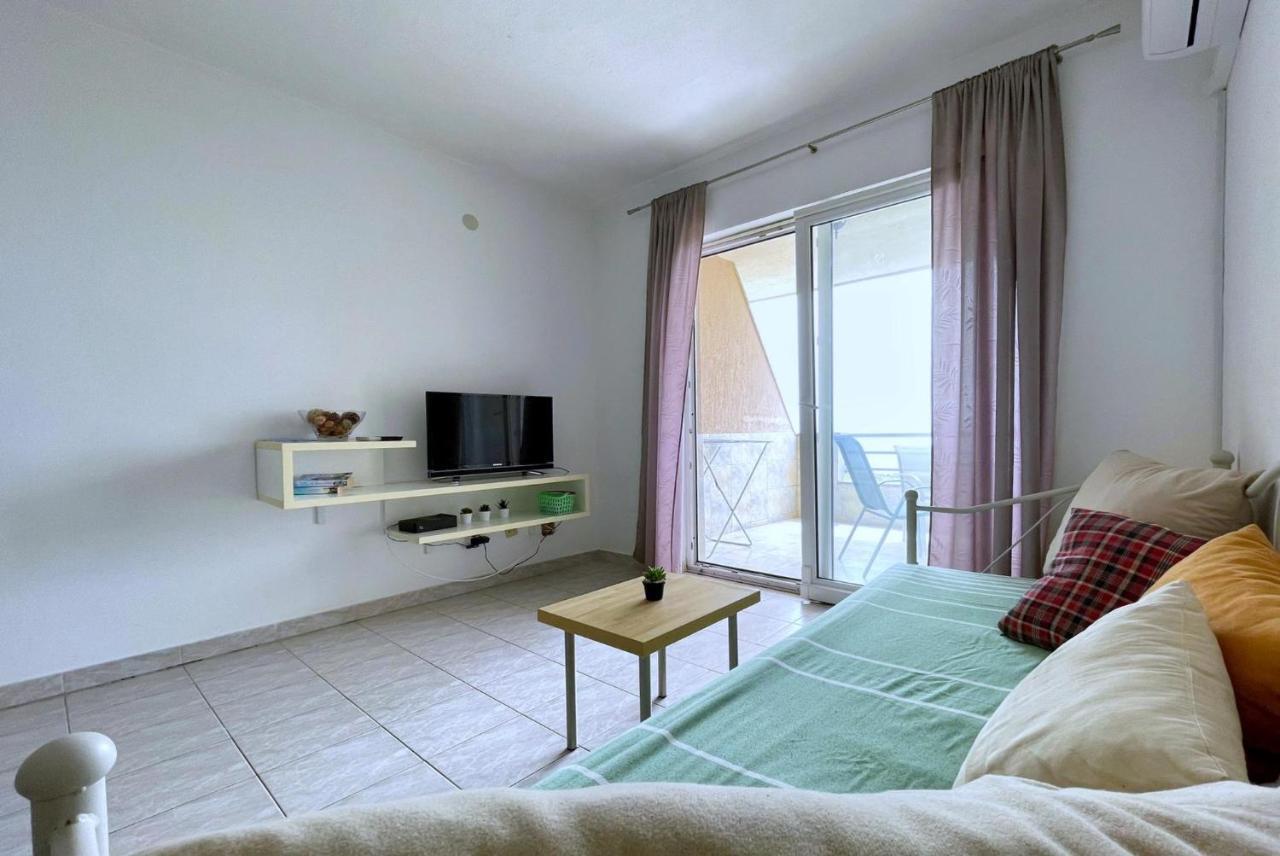 Apartment Lo Seaview Haven Split