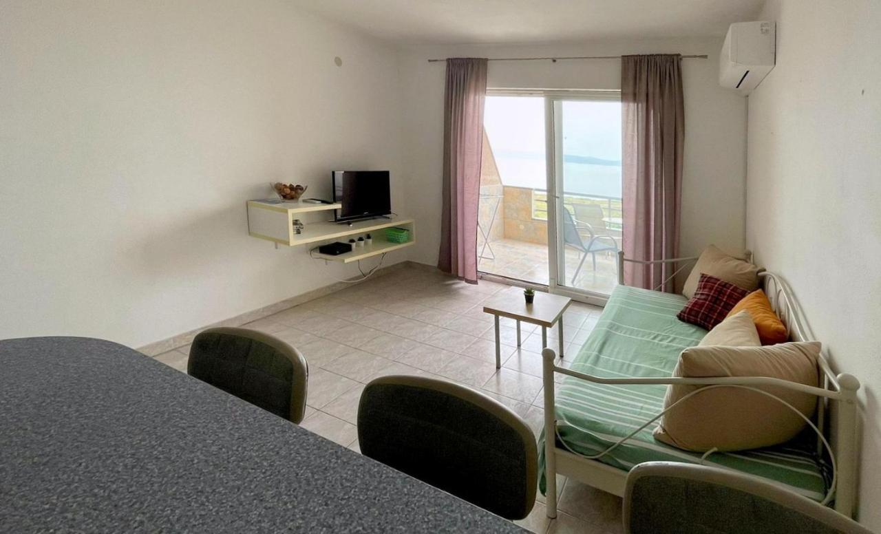 Lo Seaview Haven Split