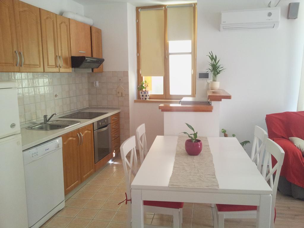 Apartment Old Town Mila *