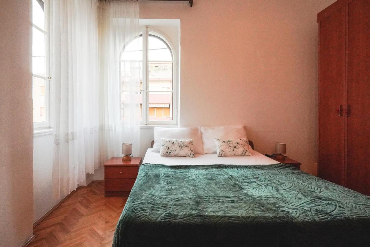 Tranquil Urban Escape Apartman