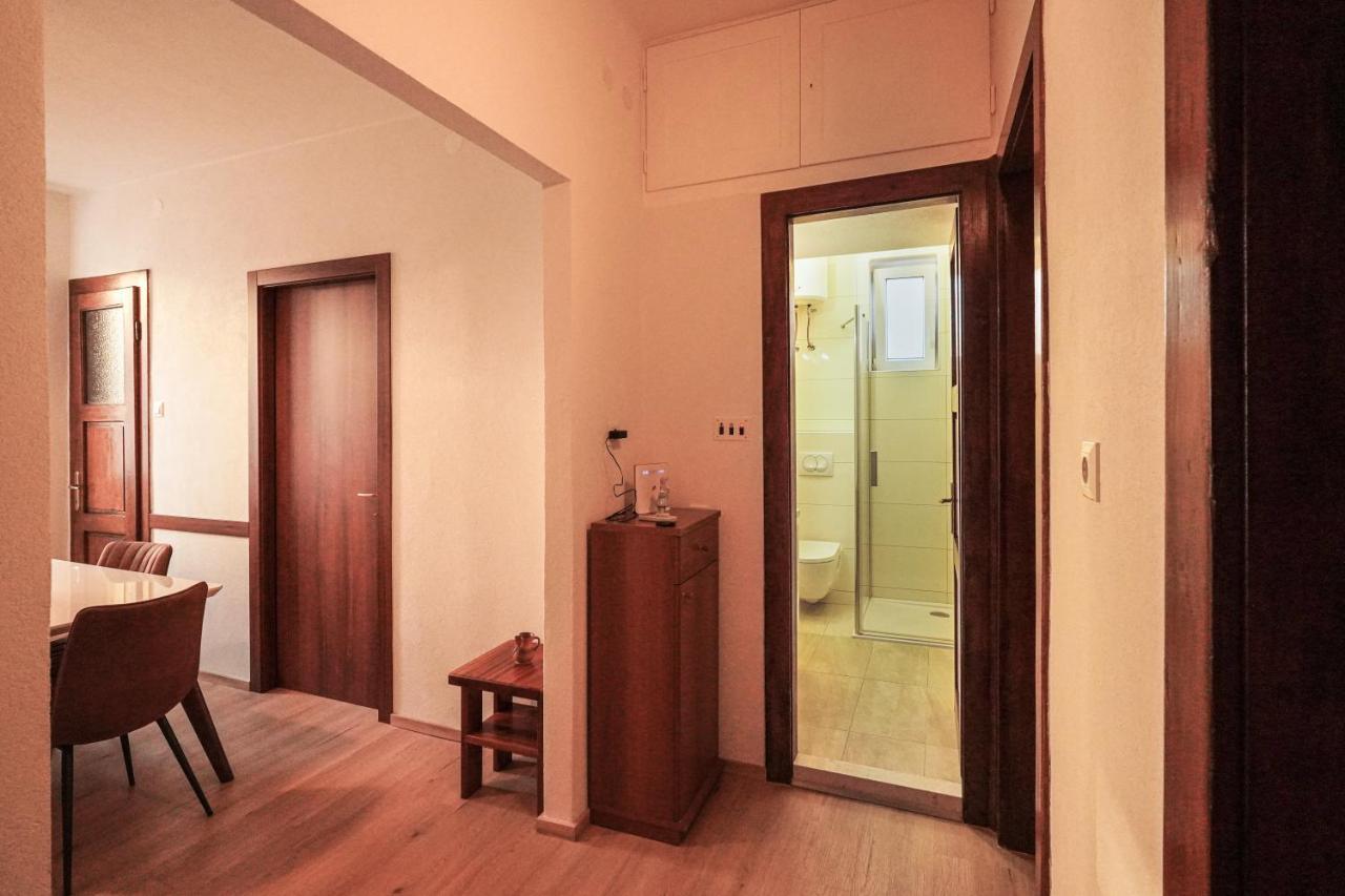 Tranquil Urban Escape Apartman