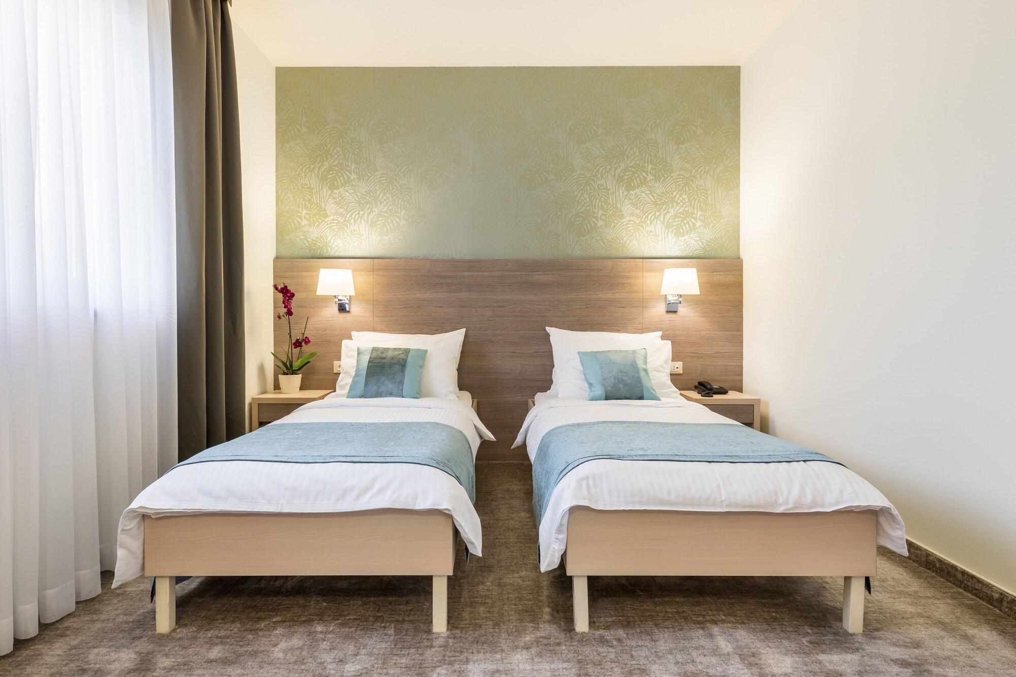 Hotel Mondo 4* Split