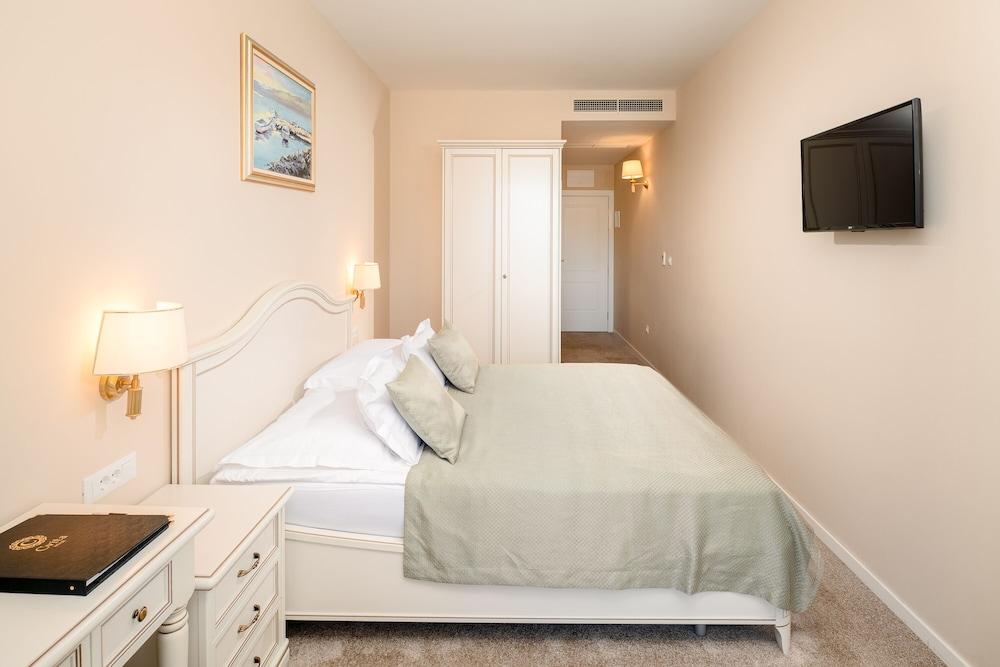 Cvita Hotel 4*