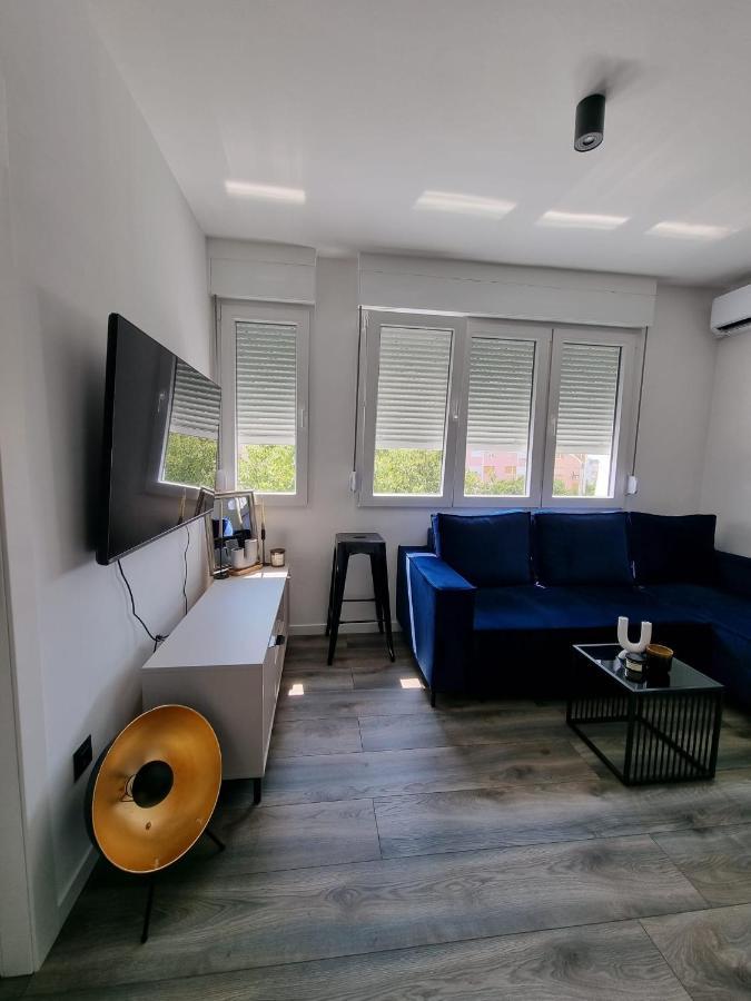 Lux New Marikela
