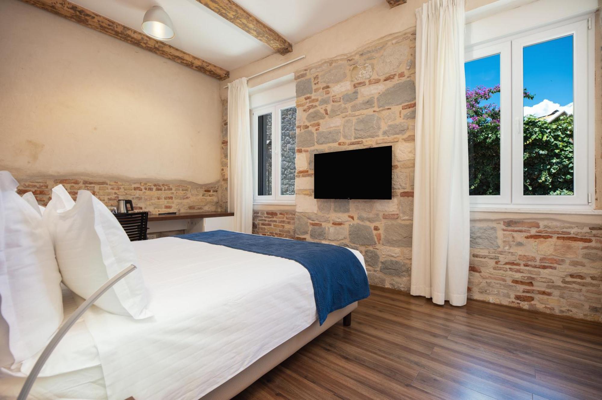 Azur Luxury