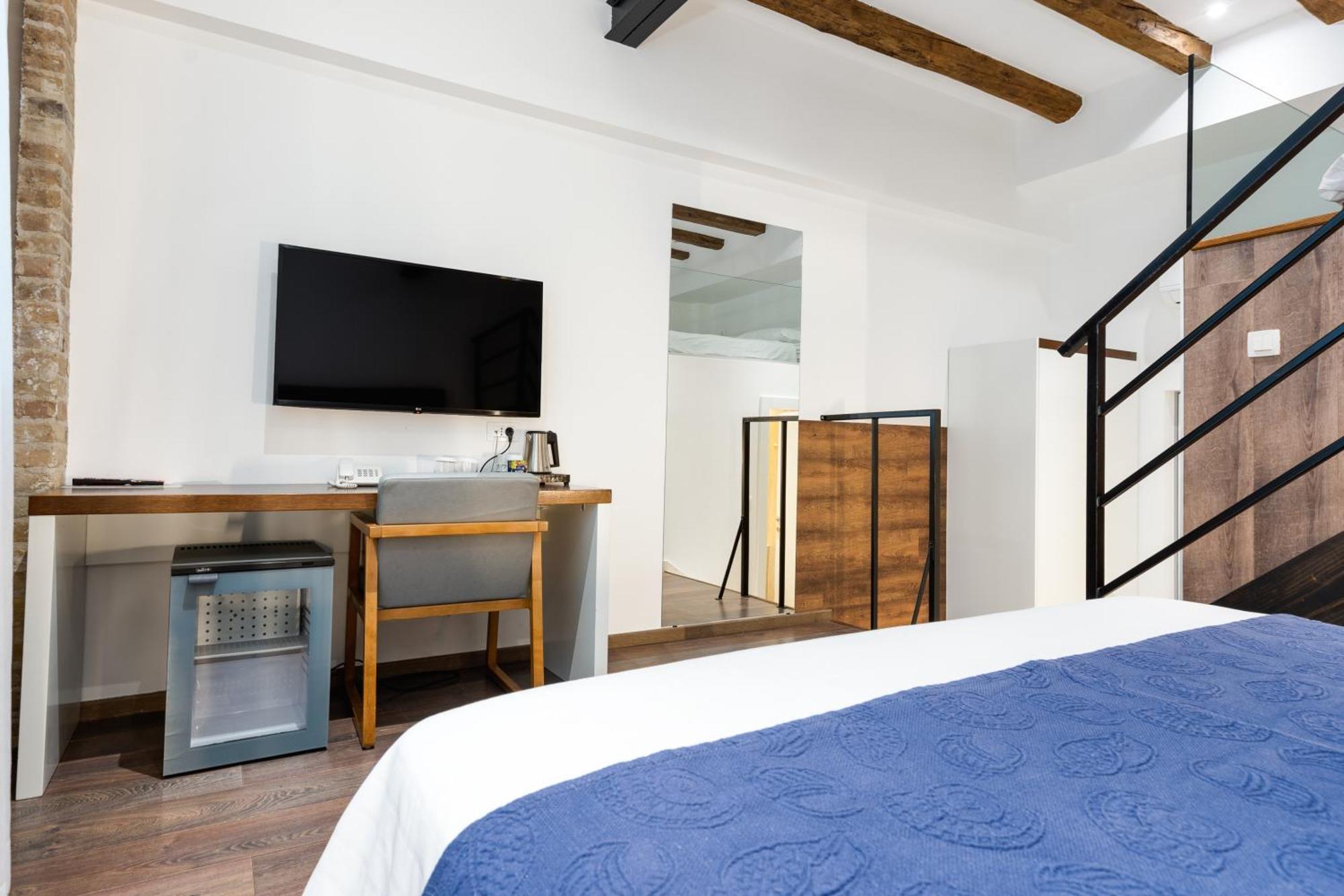 Azur Luxury Split