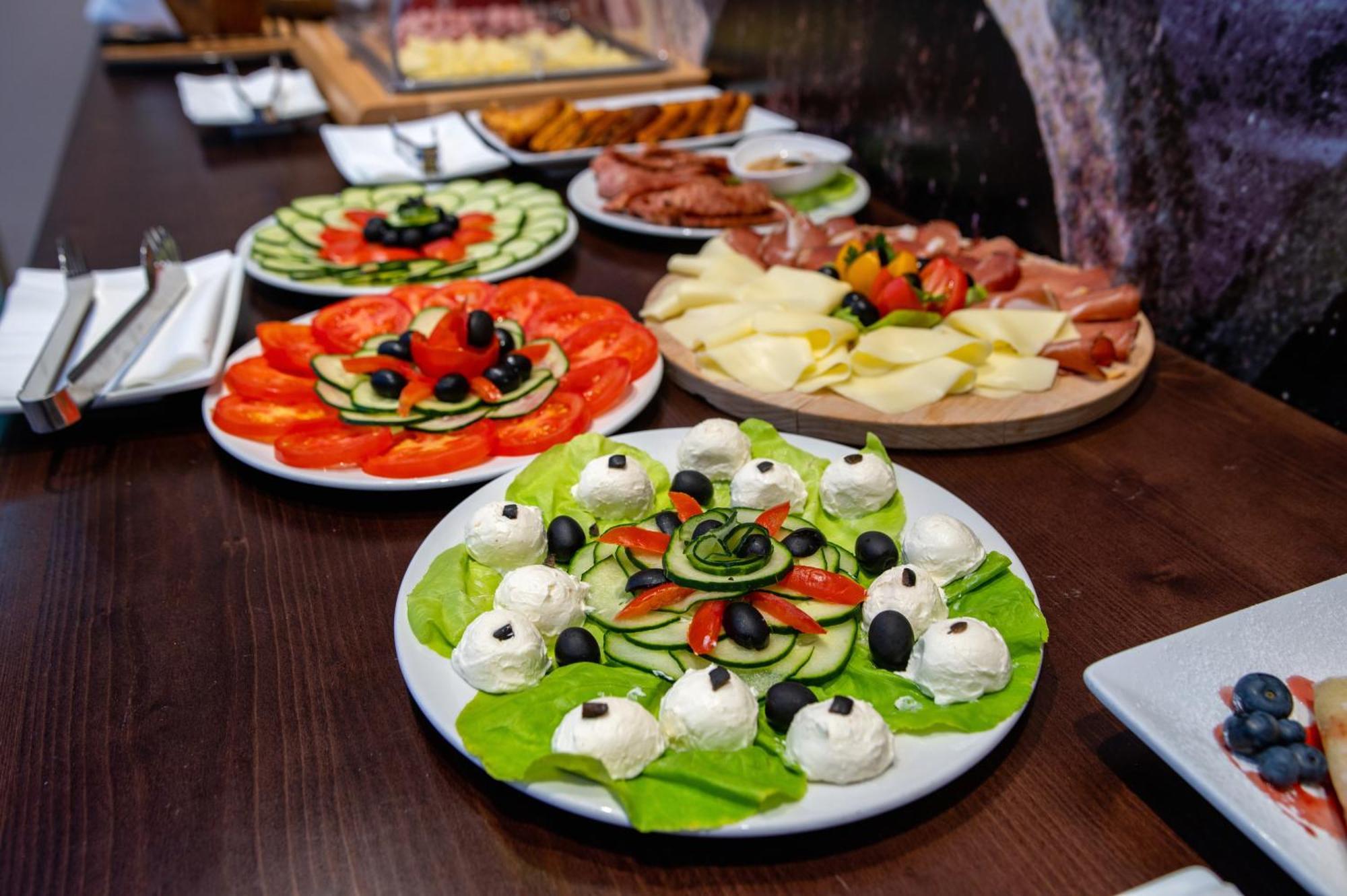 Azur Luxury Guest house 4*