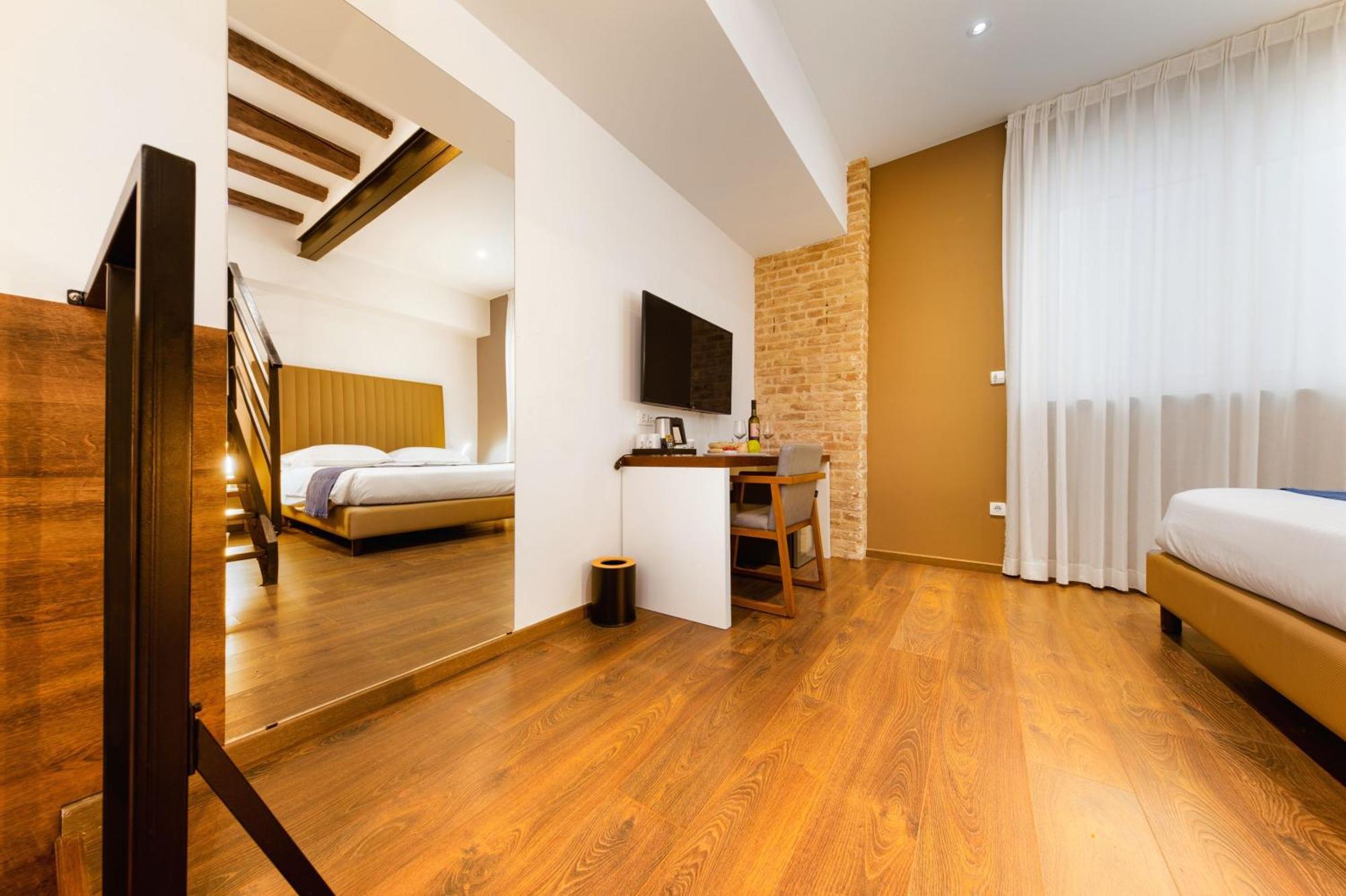 Azur Luxury Guest house 4*
