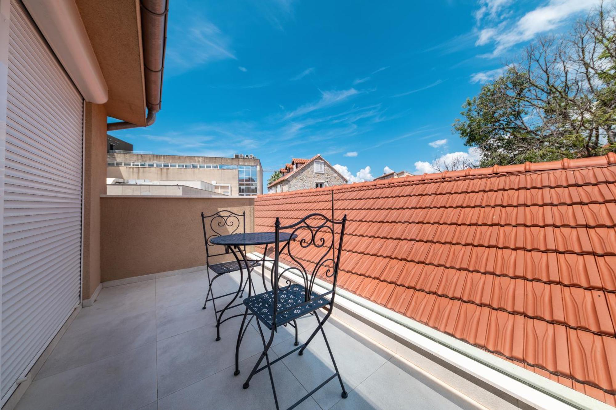 Azur Luxury Guest house 4*