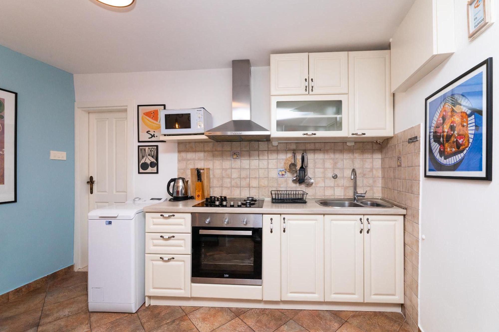 & Split-two Different Units! Apartment Split