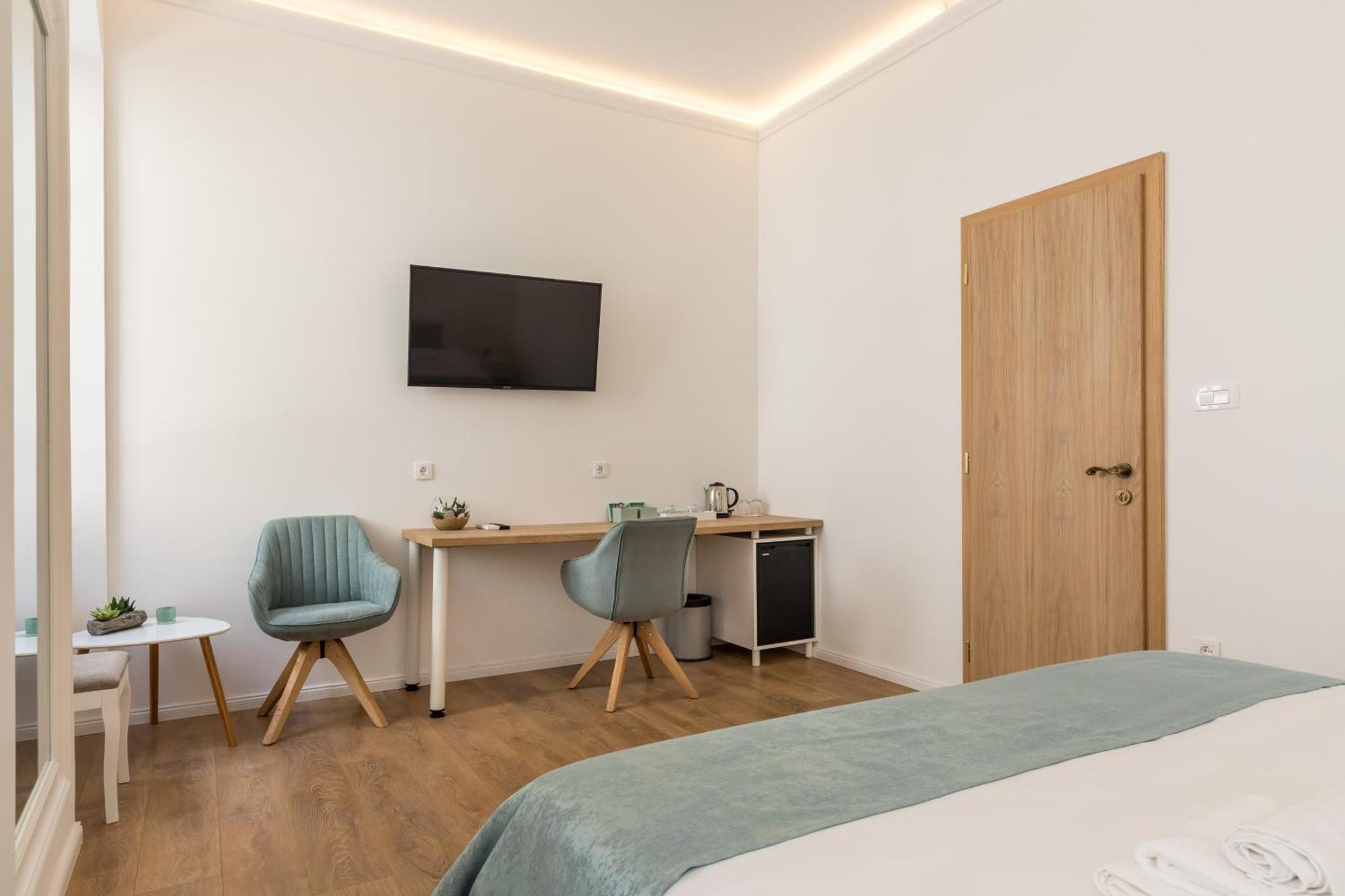Luxury In The Center Of - Maniva 4*