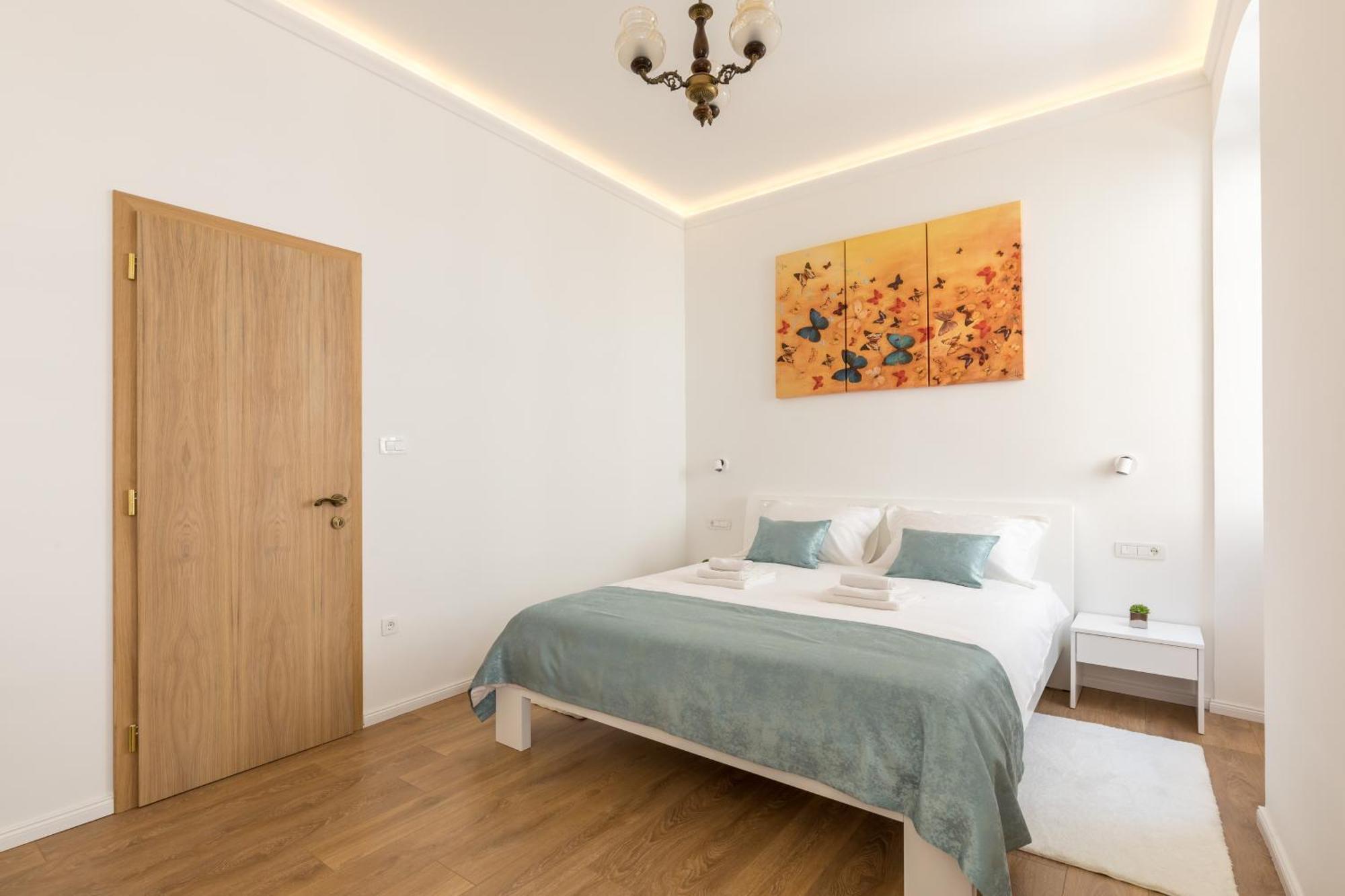 Luxury In The Center Of - Maniva 4*