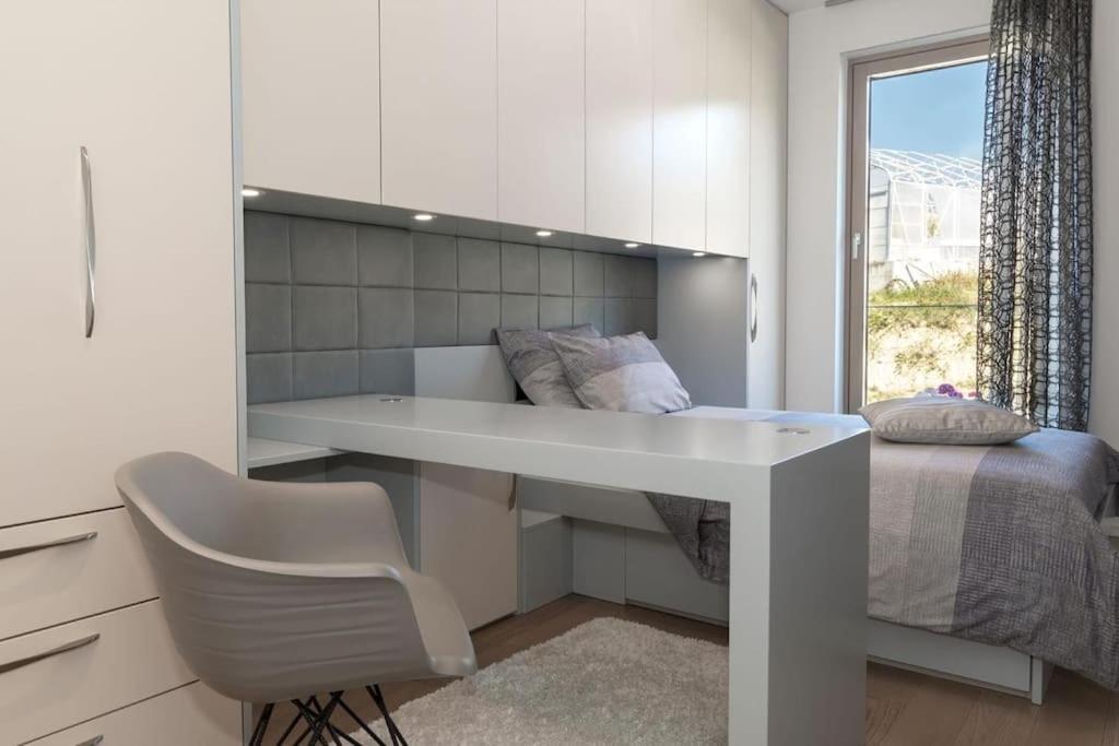 Gray Pearl - Luxury With Pool Apartment *