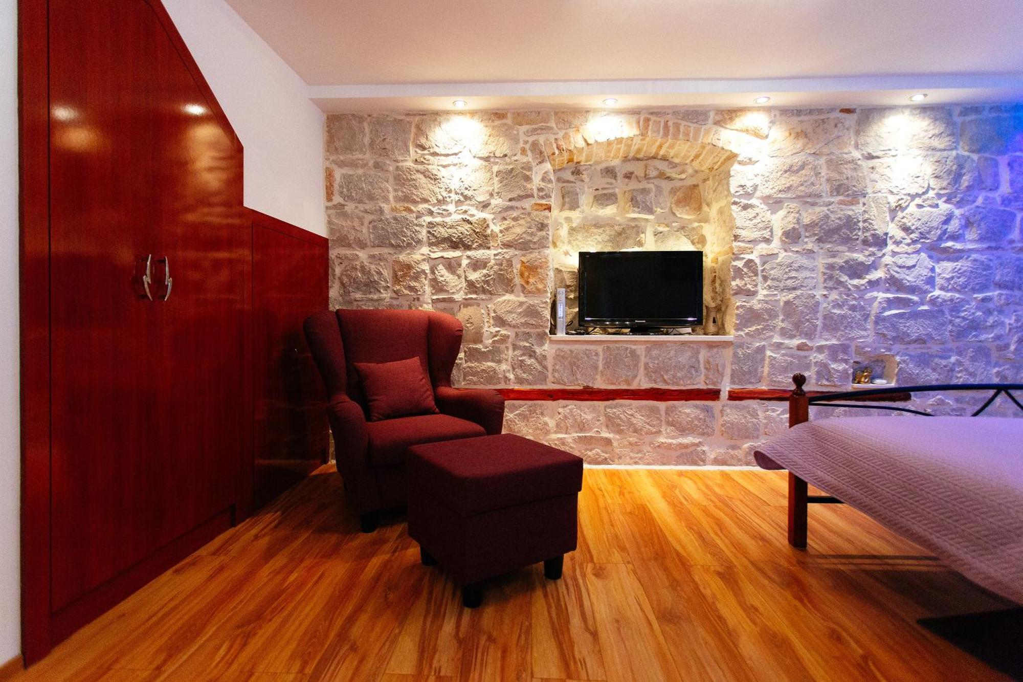 House Sandra 2 Guest house *