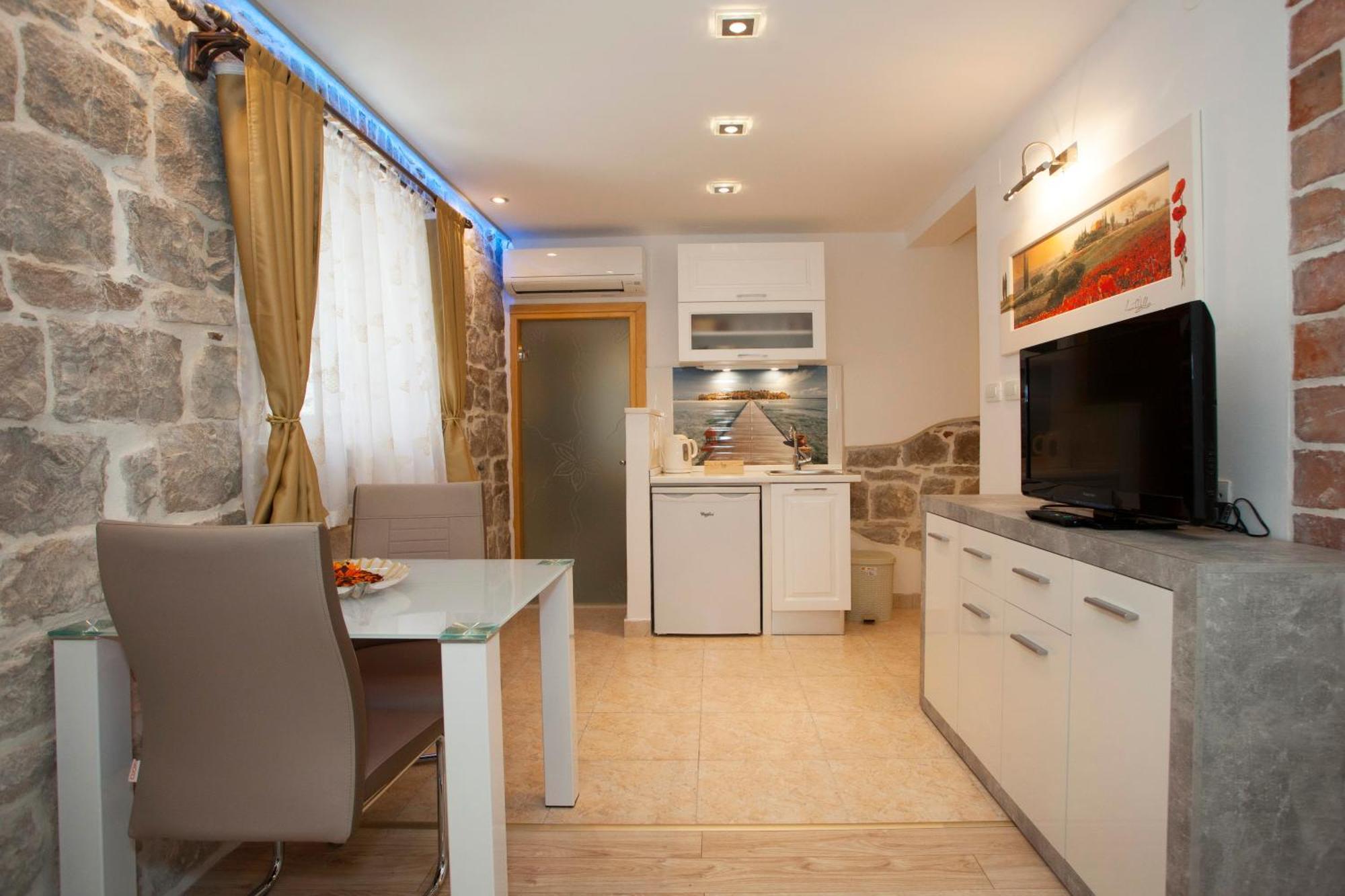 Guest house House Sandra 2 *