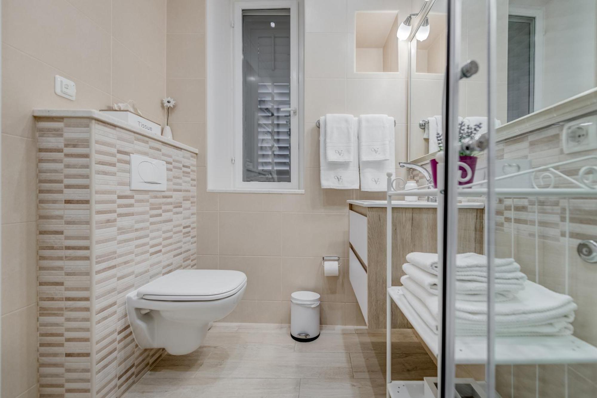 Victoria Luxury - Downtown
