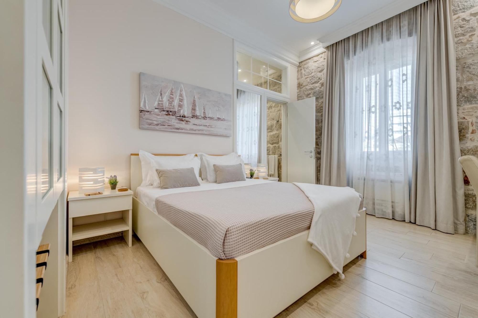 Victoria Luxury - Downtown