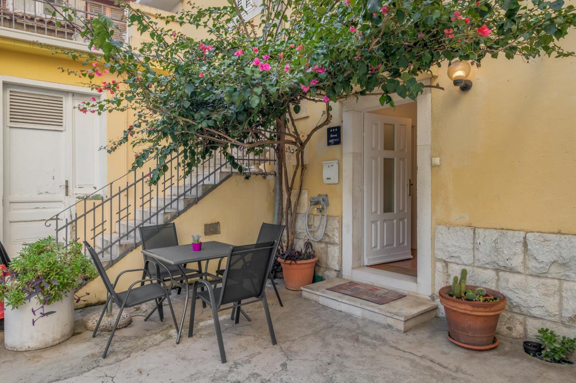 Casa de hóspedes Victoria Luxury - Downtown 4*