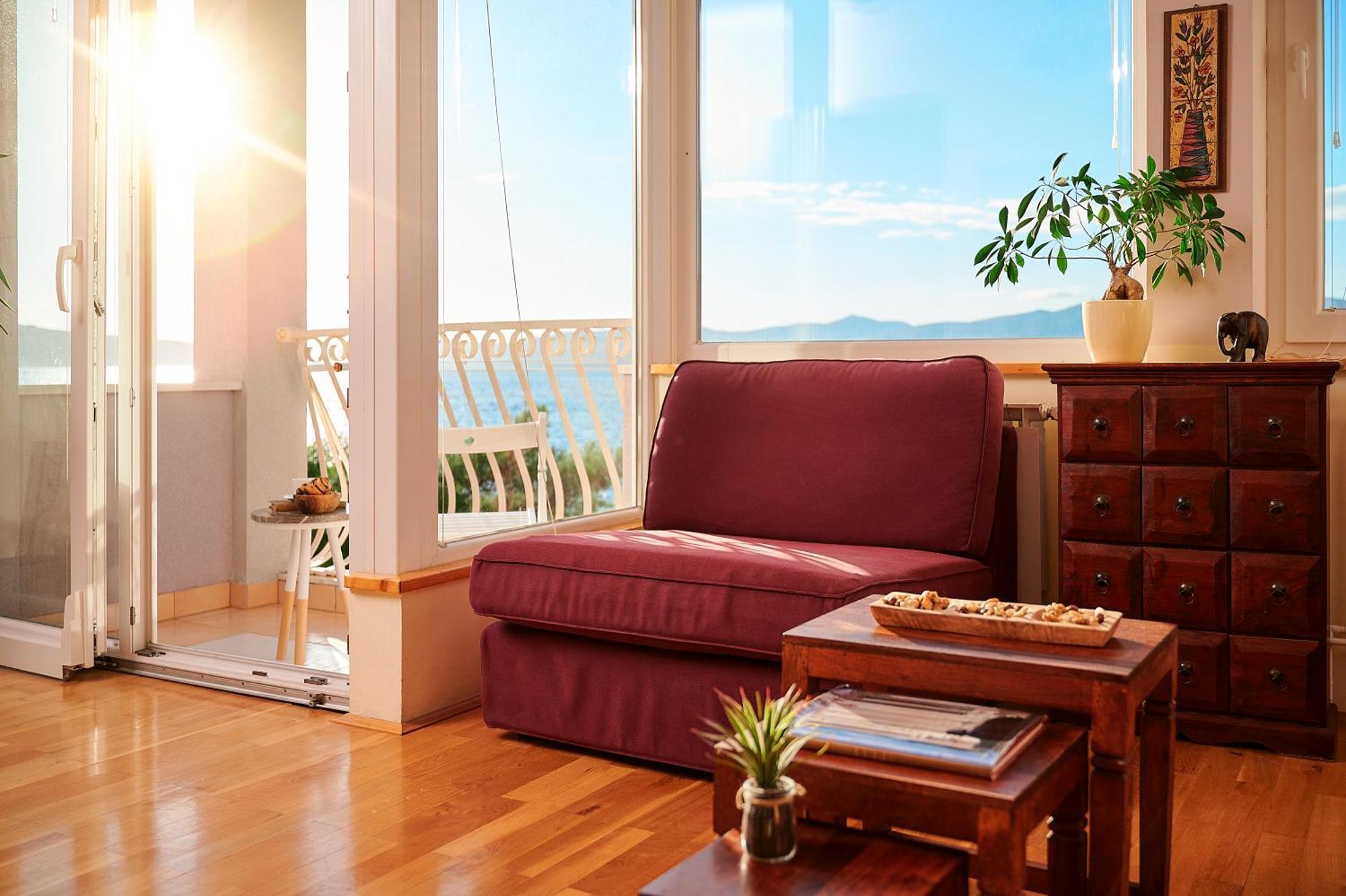 Sun Hills 8 *