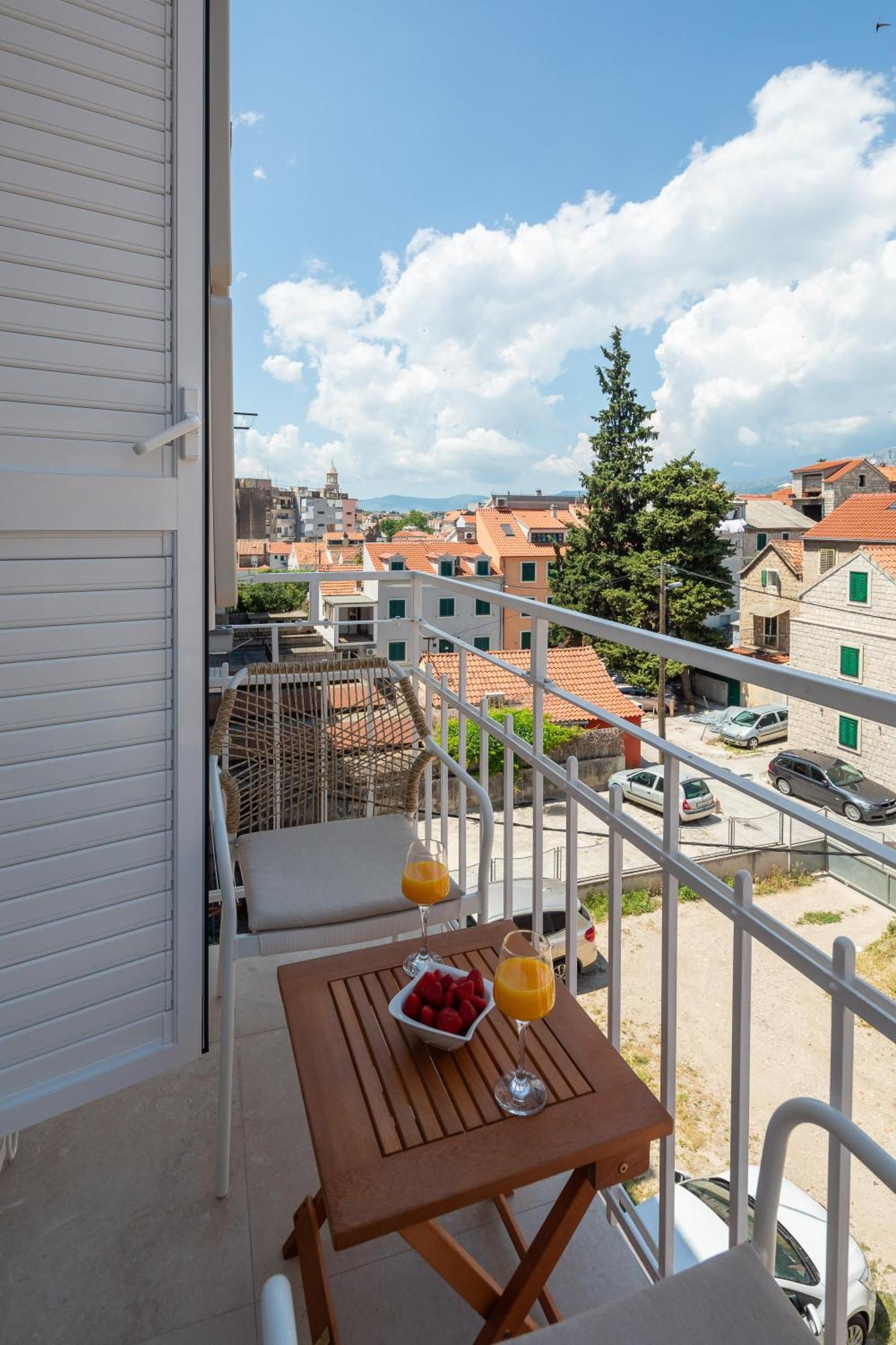 Luxury Le Prestige Few Minutes From Split's Iconic Waterfront Gasthuis