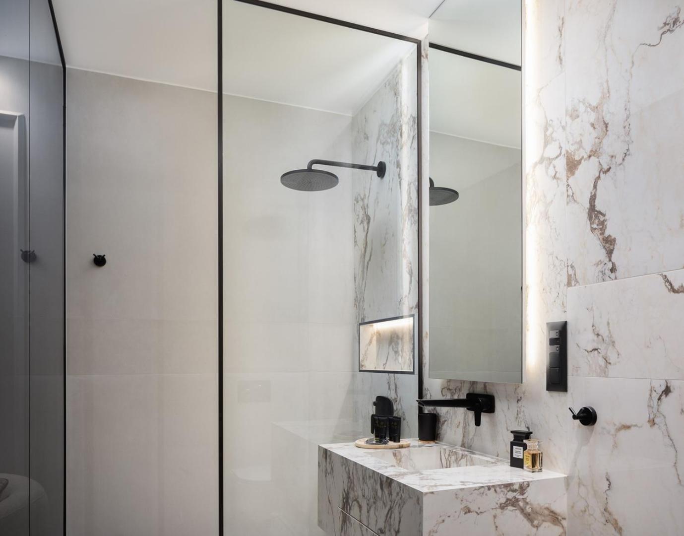 Luxury Le Prestige Few Minutes From Split's Iconic Waterfront Gasthuis