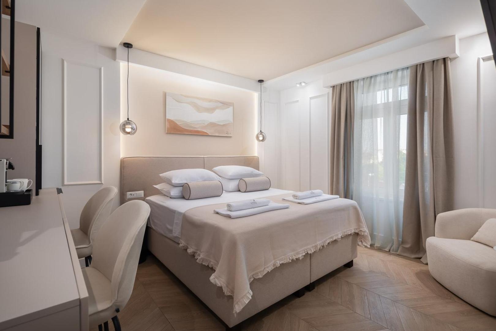 Luxury Le Prestige Few Minutes From Split's Iconic Waterfront Split
