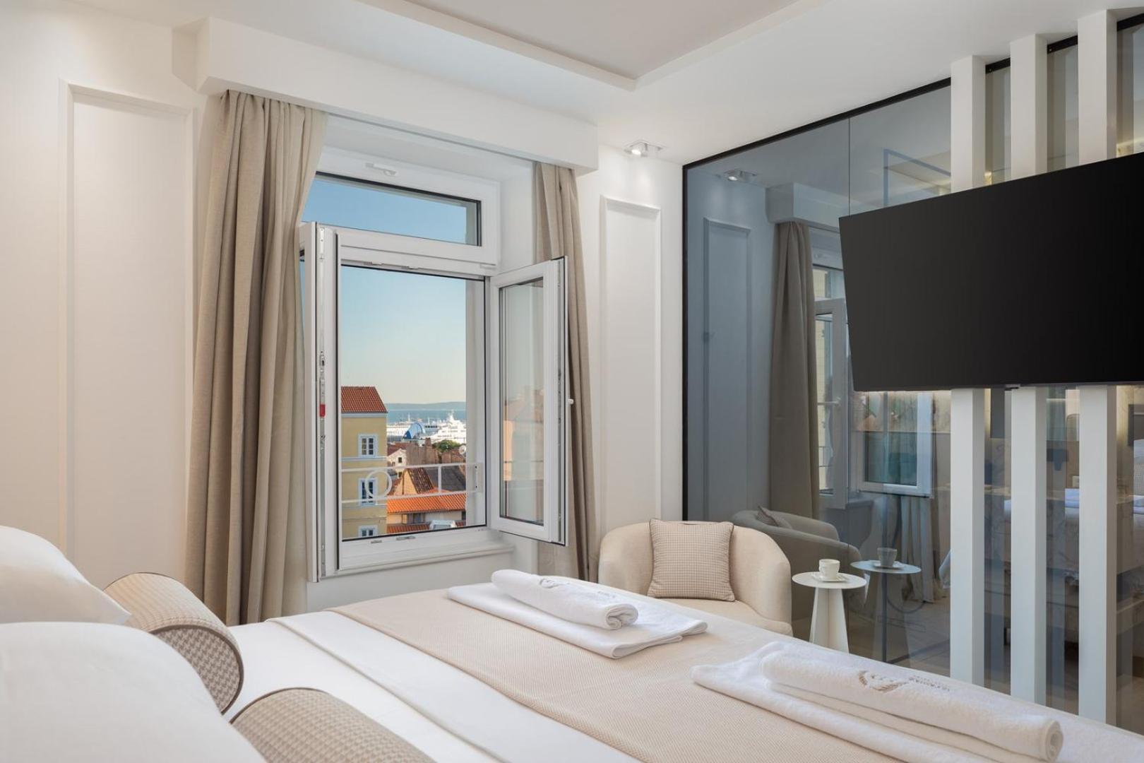 Luxury Le Prestige Few Minutes From Split's Iconic Waterfront Gasthuis Split