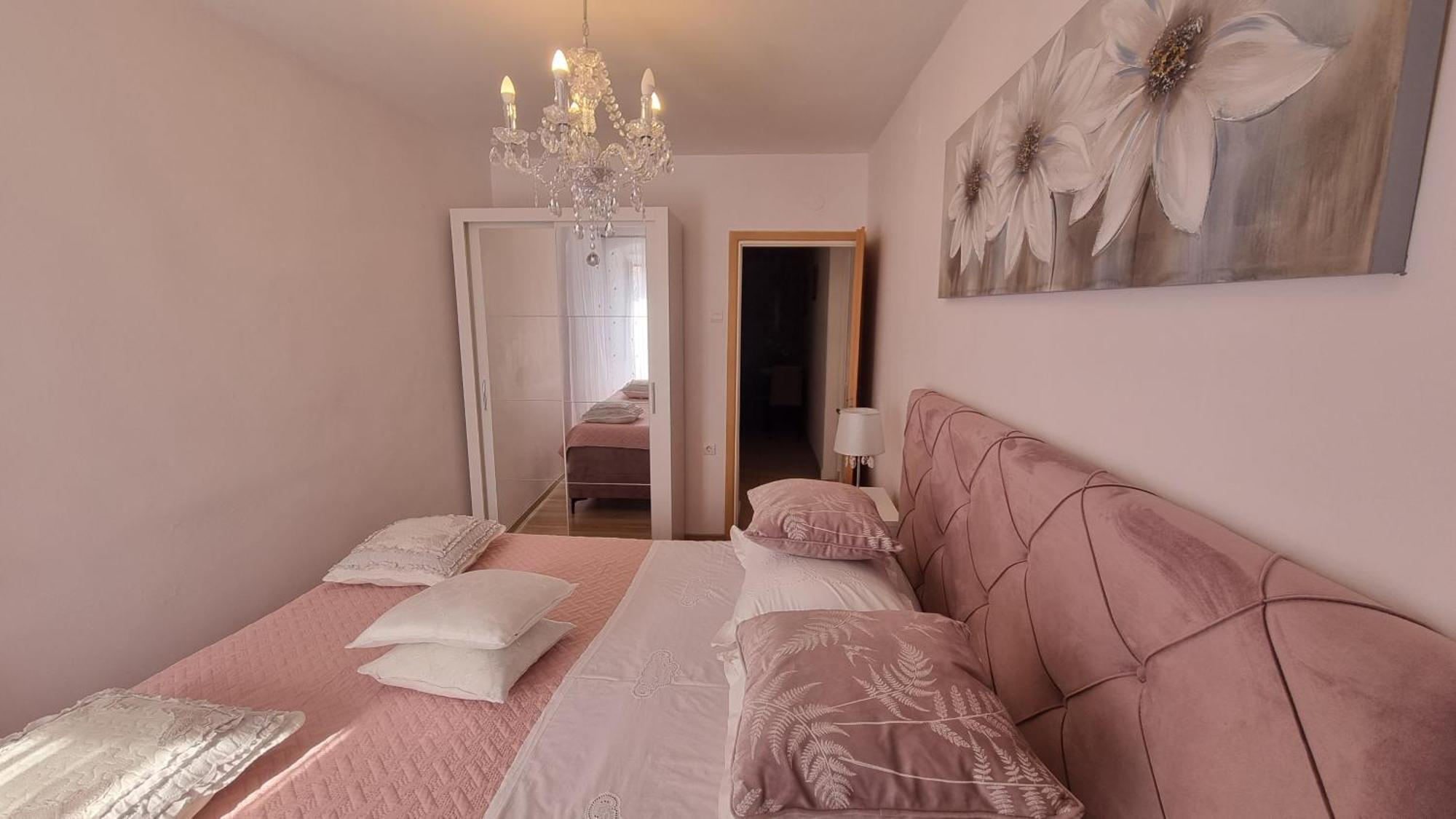 Vestibul Apartment Split