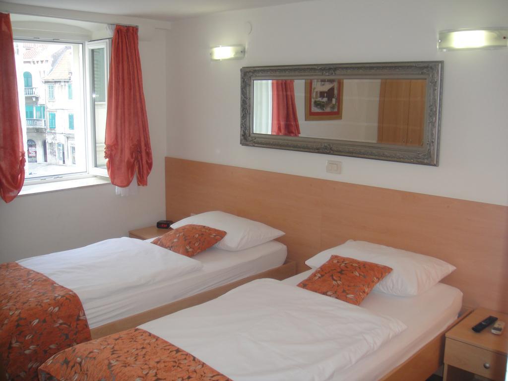 Palace Heritage Apartment Split