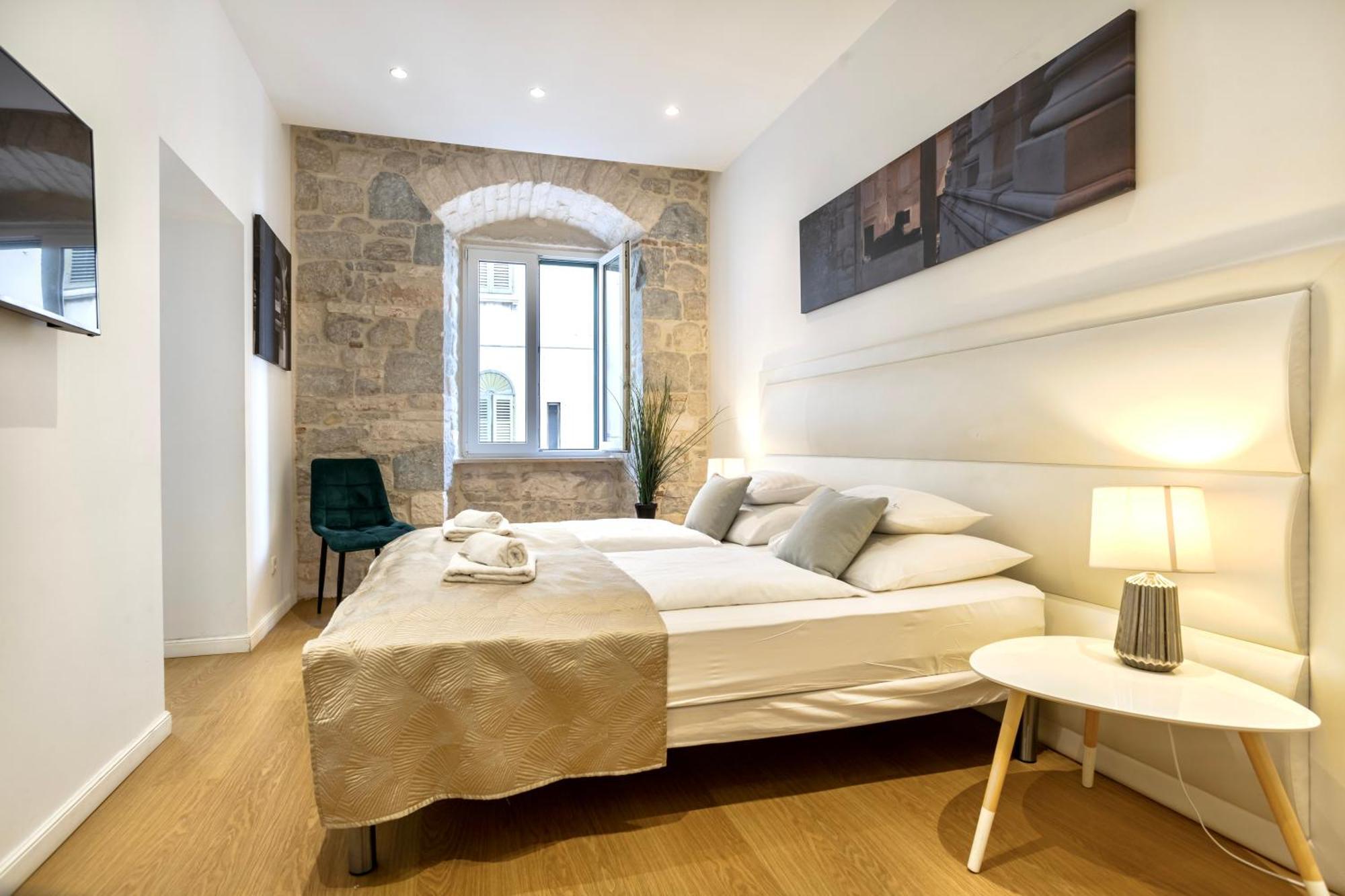 Apartments & Rooms Graso Apartment *