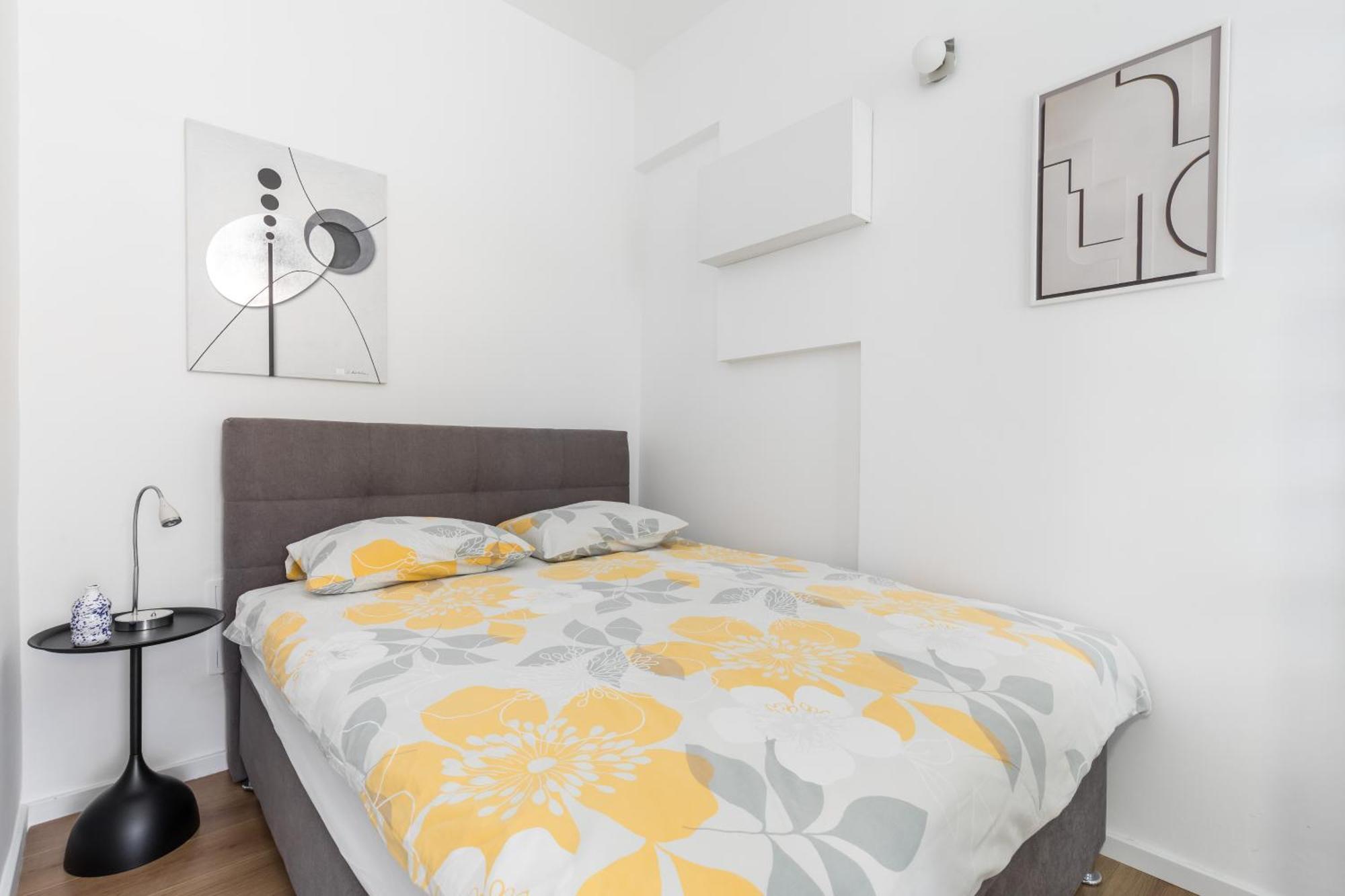 Modern Studio Near Znjan Beach *