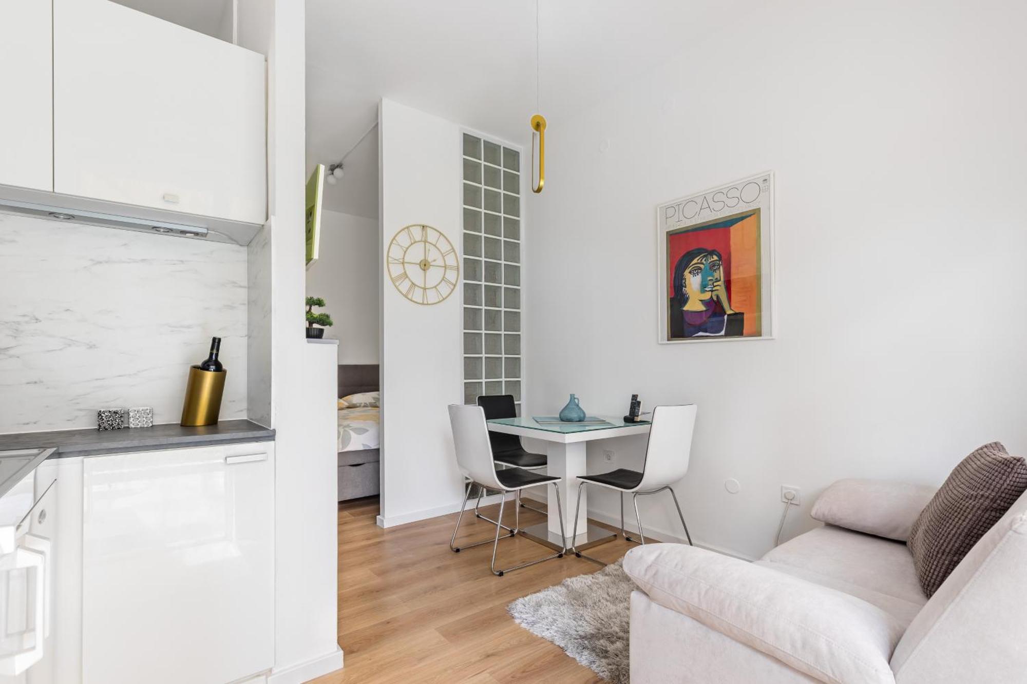 Apartment Modern Studio Near Znjan Beach