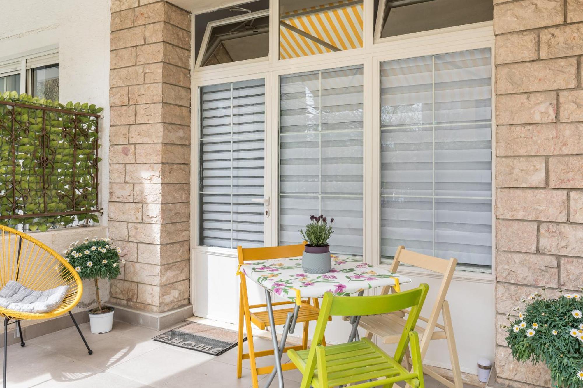 Modern Studio Near Znjan Beach *