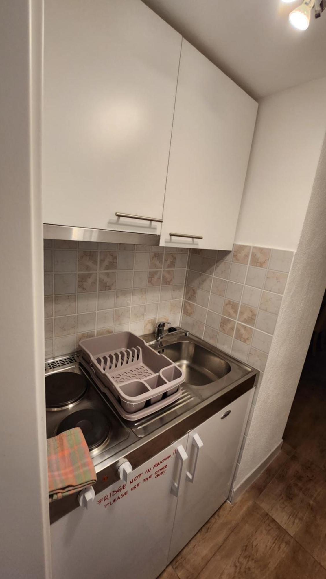 Apartment Live In *