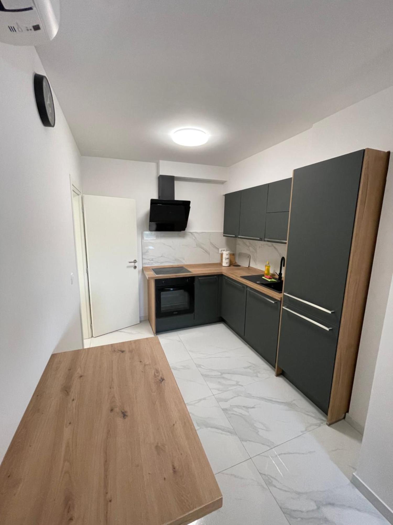 Apartment Naomi 2 *