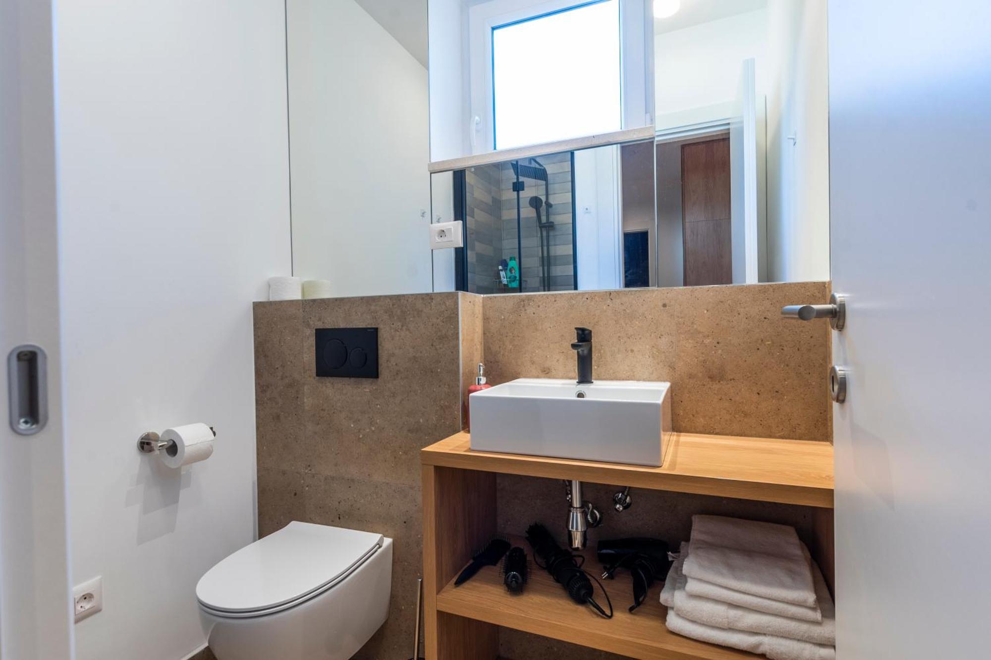 Apartment Luxury 2 *