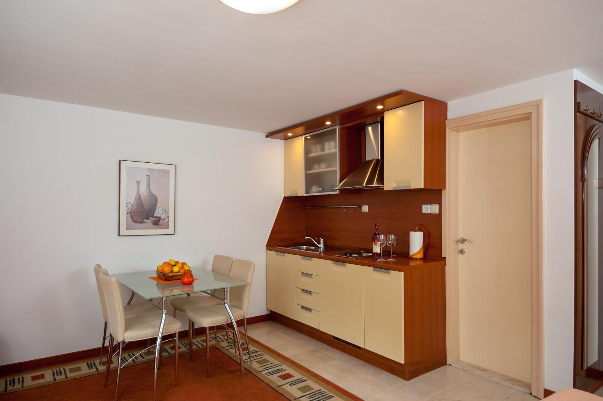 Apartment The Beach Studios & Apartments