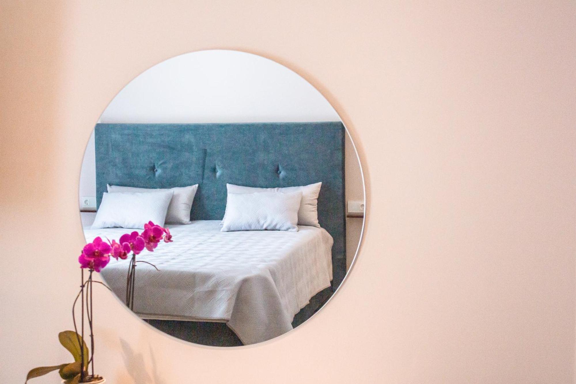 Luxury Seaside House Noble- Location In Town Guest house *