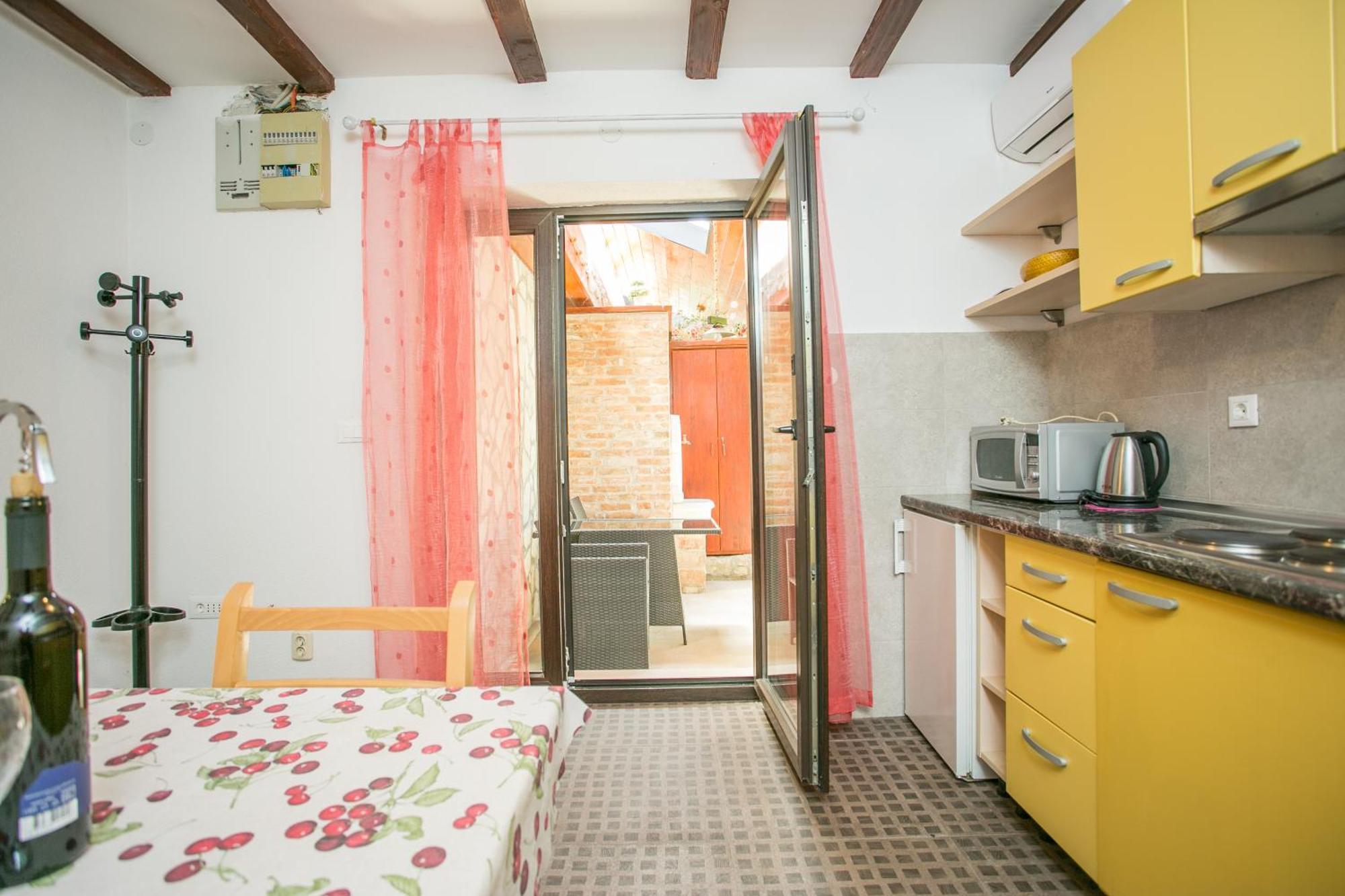 Garden Aparthotel 3*