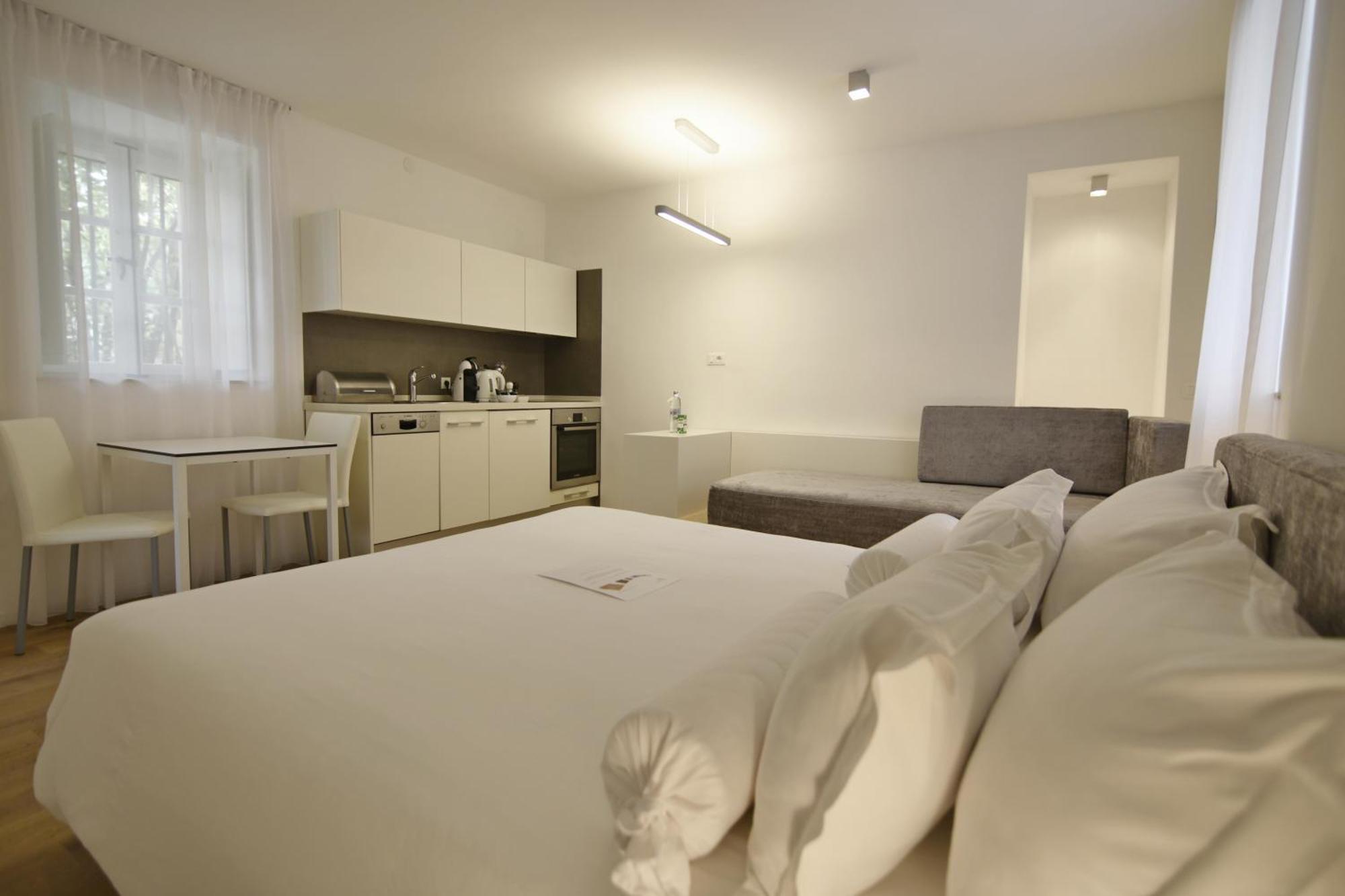 Divota Hotel