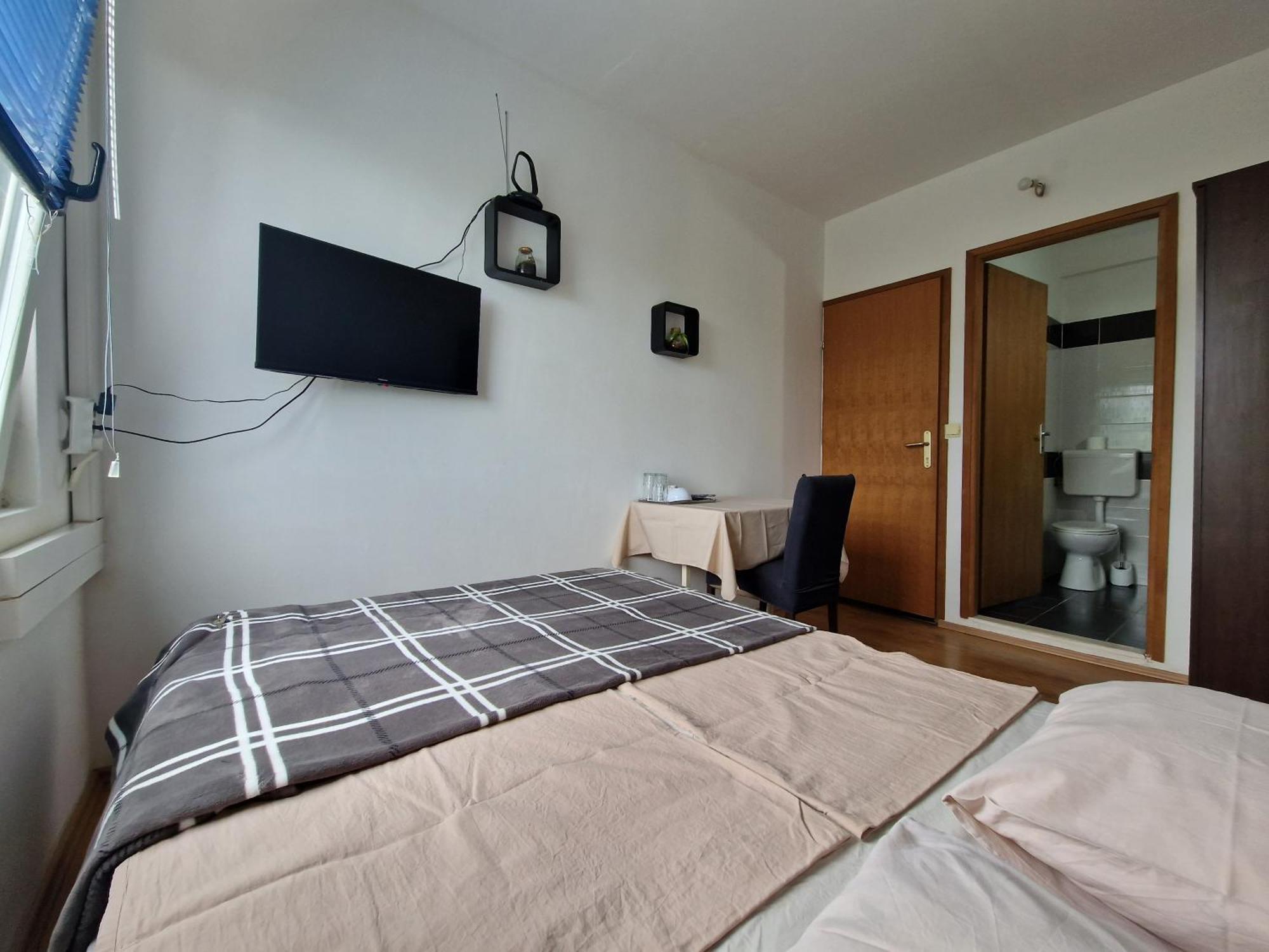 For Two With Private Bathroom Near Center Split