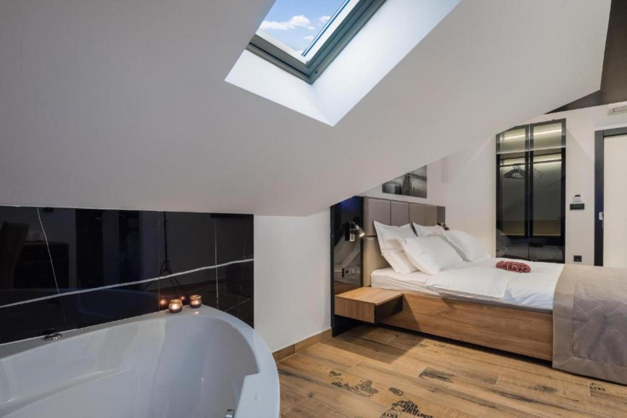 Top Rooms