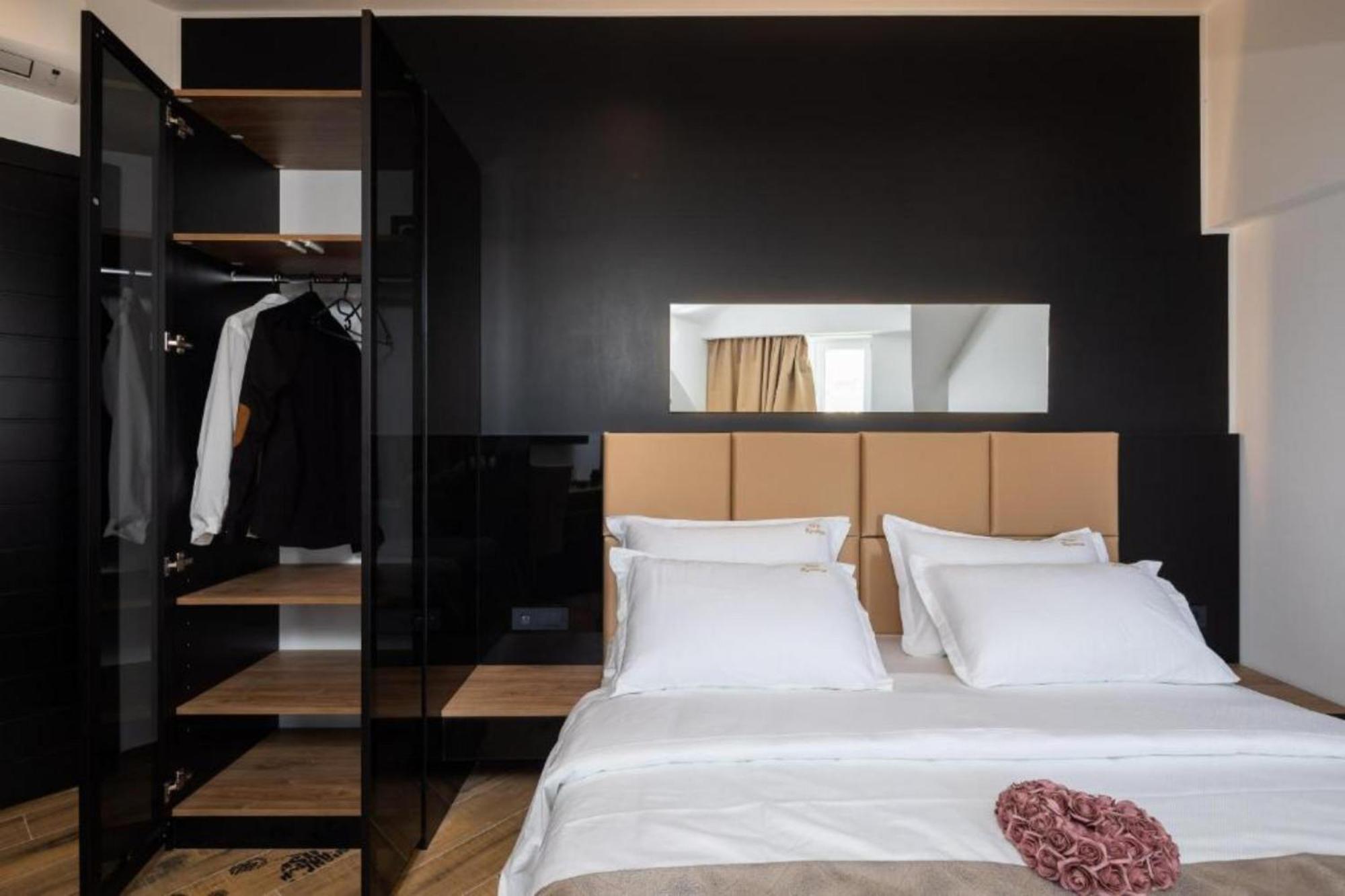 Apartment Top Rooms *