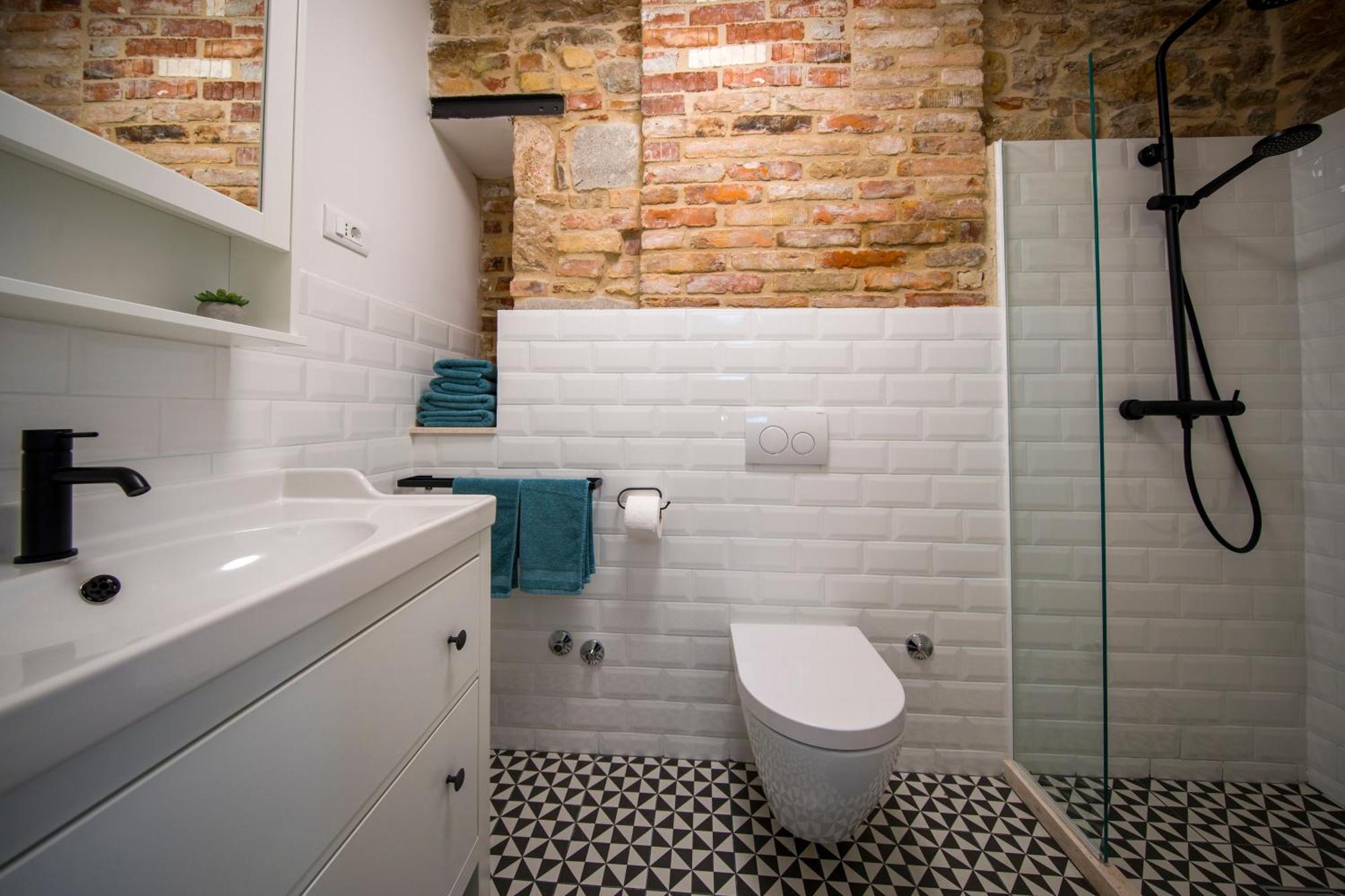 Kokolo Town House 3*