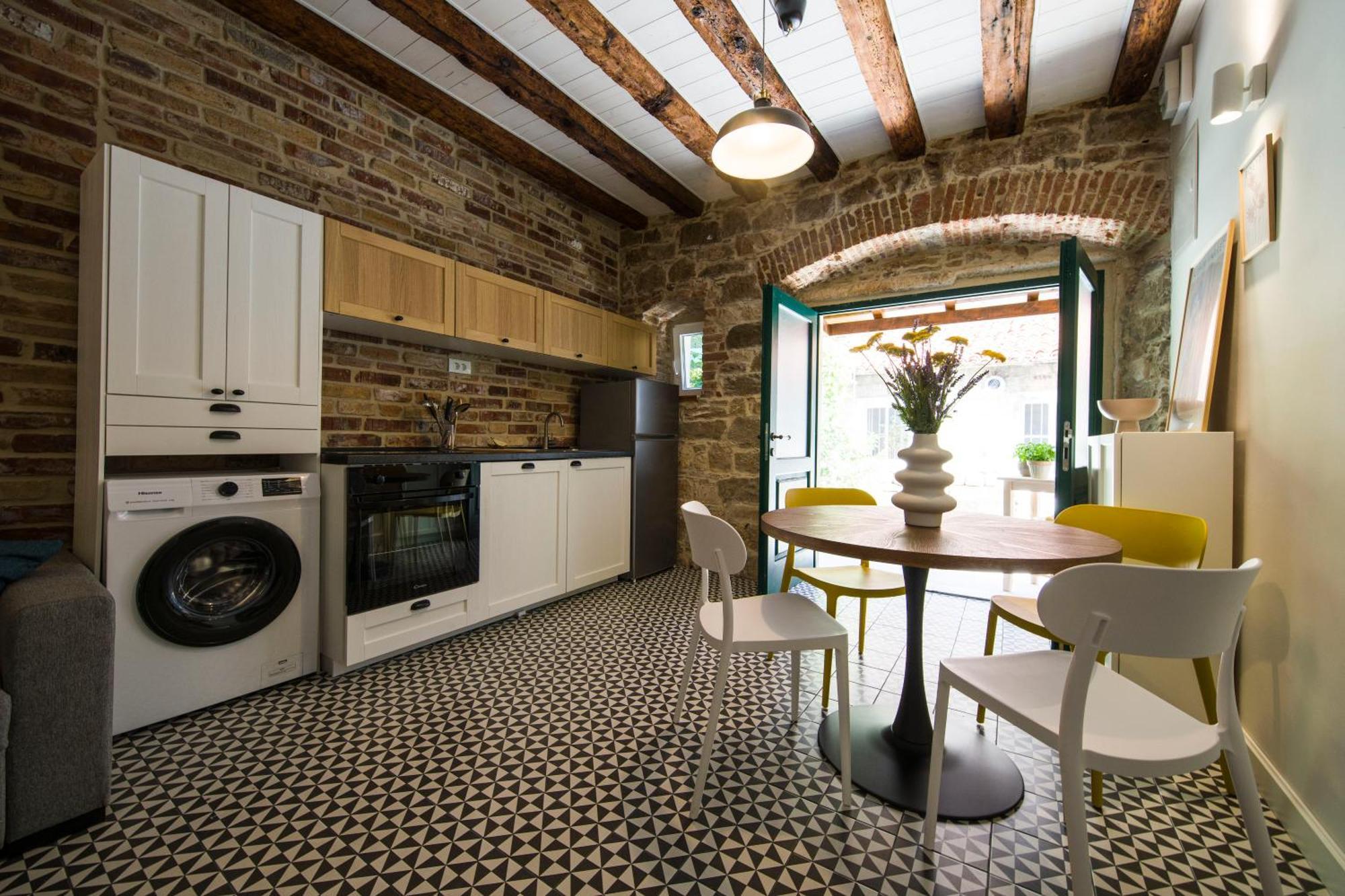 Guest house Kokolo Town House 3*